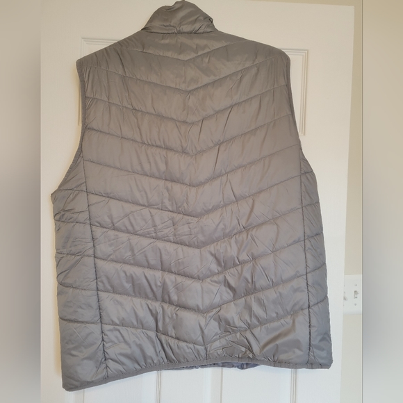 Mens XL vest - Picture 3 of 3